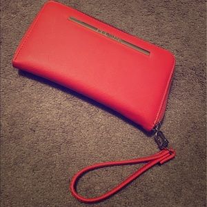 Steve Madden Wristlet